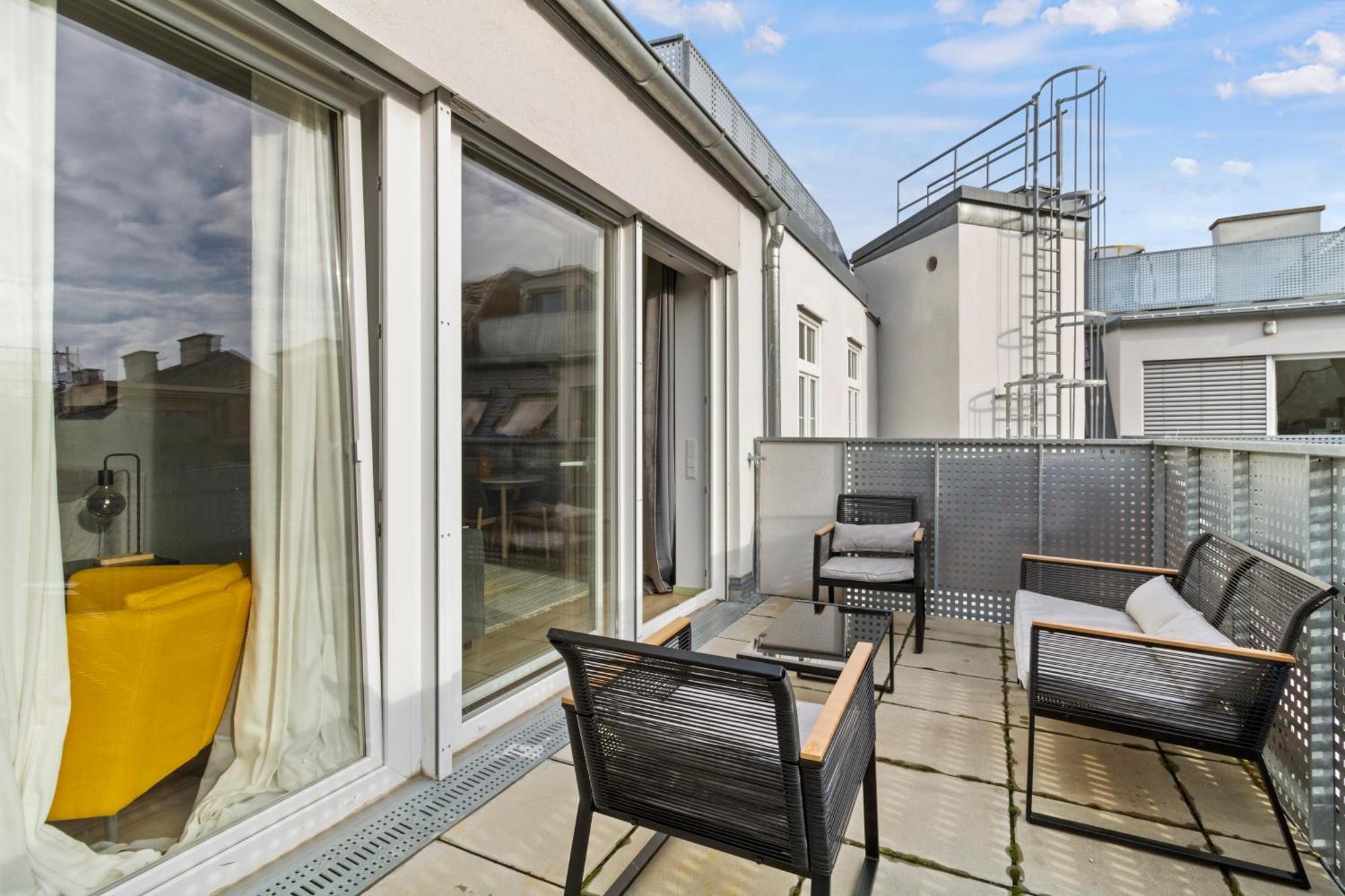 Terrace - 75 M² - Near Wiener Stadthalle エクステリア 写真